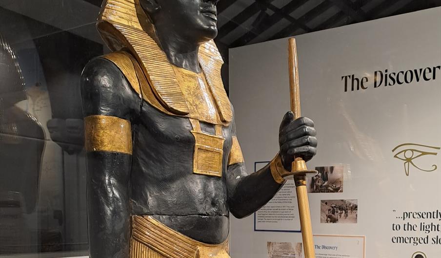 A black and gold statue